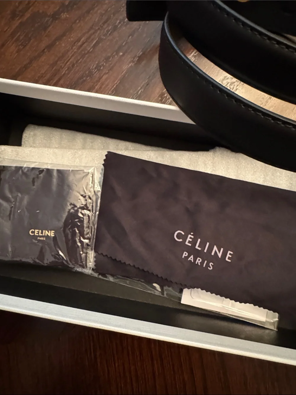 Non brand belt and sunglasses